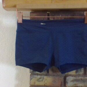 oiselle fitted short size 4 used
